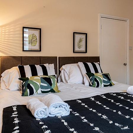 2 Bed, Up To 6 Guests Near Chester City Centre Eksteriør bilde