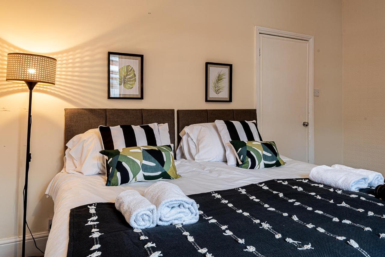 2 Bed, Up To 6 Guests Near Chester City Centre Eksteriør bilde